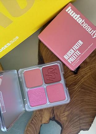Палетка румʼян huda beauty, blush filter palette, колір rose berry, 7,5 gr