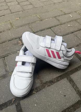 Кроссовки adidas оригинал 29