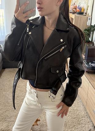 Куртка жіноча zara косуха чорна шкіряна