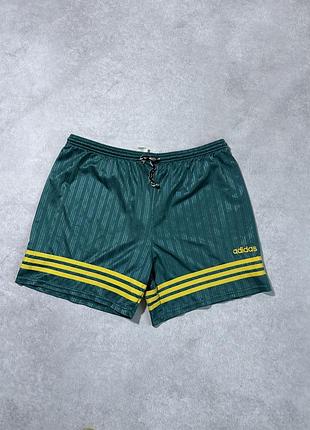 Вінтажні шорти adidas розмір хл