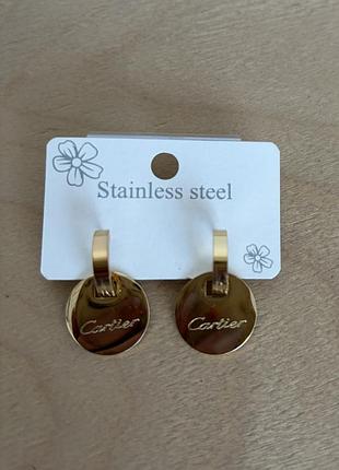 Круглые сережки с логотипом