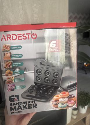 Вафельниця та бутербродниця ardesto 6 в 1 sm-h500b