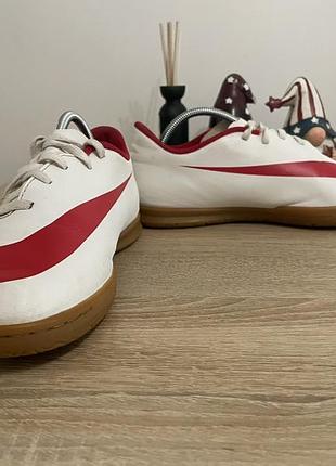 Футзалки серії nike hypervenom phade ic 2