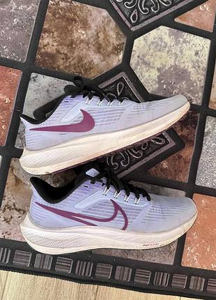 Кросівки жіночі nike бігові бузкові