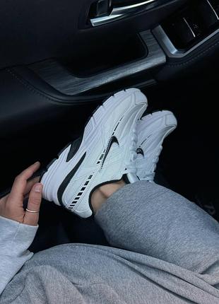 Nike intiator white/black premium 4