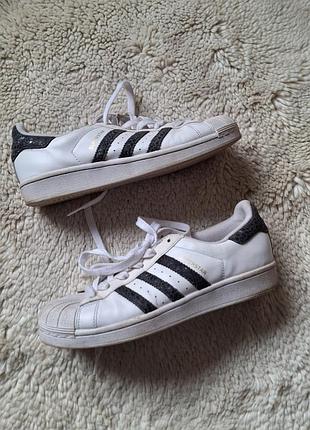 Кроссовки adidas 2