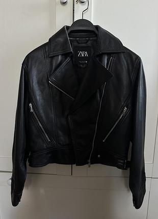 Куртка жіноча zara косуха, чорна, шкіряна