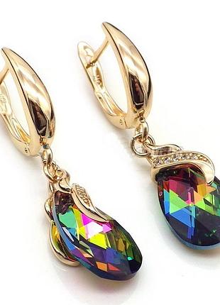 Cерьги с мультиколор кристаллами swarovski. размер 3,5 см. медзолото. медицинское золото. xuping