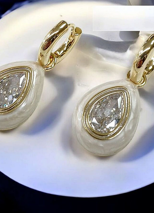 Серьги с фианитами и ювелирной эмалью stainless steel, лимонная позолота