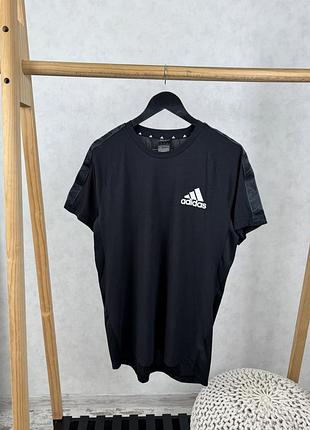Футболка adidas
