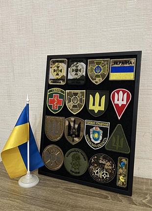 Аксесуари для колекціонерів рамка-стенд для колекції шевронів