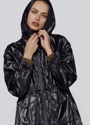 Класна чорна блискуча куртка, дощовик  , парка , вітровка , подовжена zara mango massimo dutti