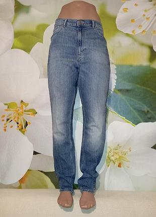 Актуальные джинсы skinny fit от бренда h&m