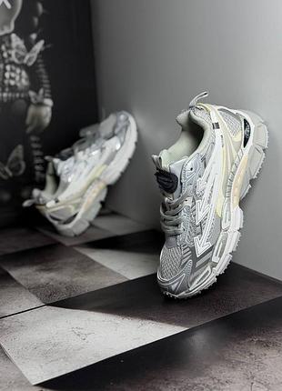 Off-white be right back silver 7