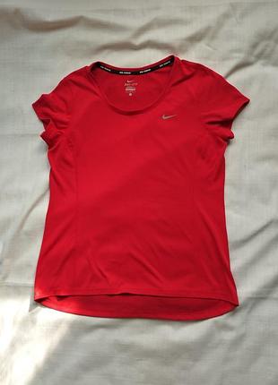 Футболка жіноча спортивна nike червона розмір l
