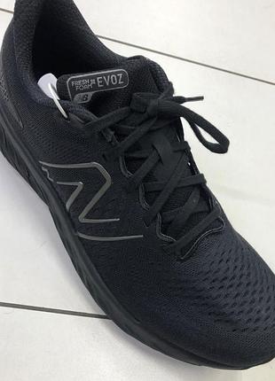 Чоловічі бігові кросівки new balance fresh foam x evoz v3 (у повністю чорному кольорі. розмір:45,5