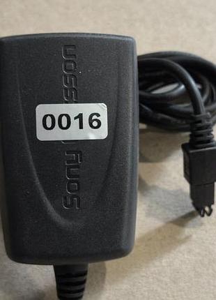 Зарядное устройство sony ericsson cst-13