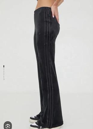 Велюровые штаны adidas l
