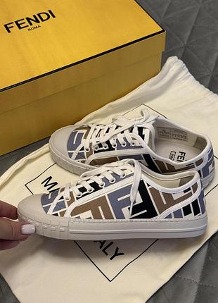 Кеди fendi жіночі оригінал 36 розмір повний комплект фенді