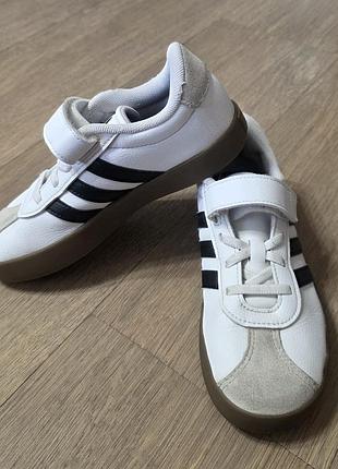 Кроссовки adidas размер 32
