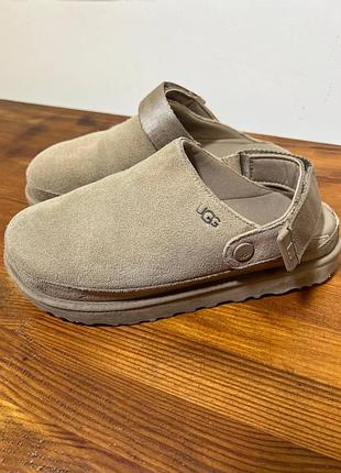 Ugg goldenstar clog замшеві сабо на липучці з тисненим логотипом