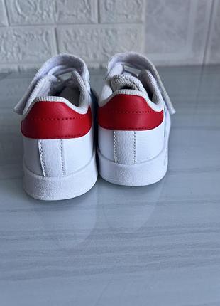 Кросівки для дітей adidas 4