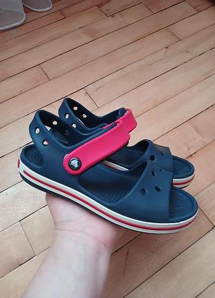 Босоножки от crocs