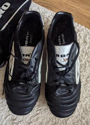 Бутсы сороконожки umbro