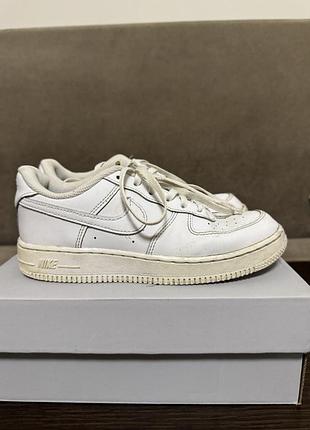 Кросівки для підлітків nike force 1 le (ps) білі, розмір 35, довжина устілки 22 см