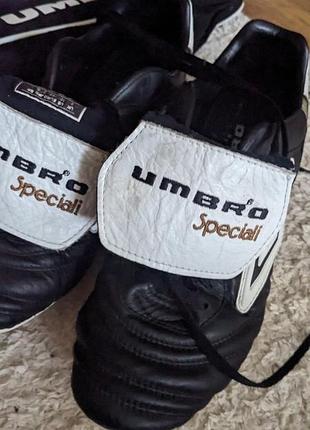 Бутсы сороконожки umbro 4