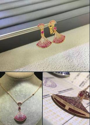 Комплект подвеска и сережки булгари с розовыми фианитами с лого без коробки, медицинское золото