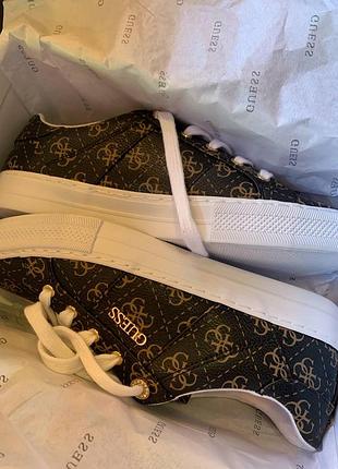Кеди жіночі guess з монограмою, коричневі