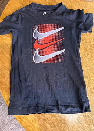 Футболка для хлопчика nike чорна з принтом 122/128 134/140