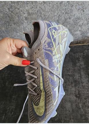 Бутси чоловічі nike сірі з жовтим 39 розмір