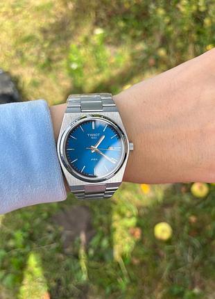 Мужские часы tissot prx quartz 40 мм - кварцевый, синий циферблат, сапфировое стекло, стальной браслет