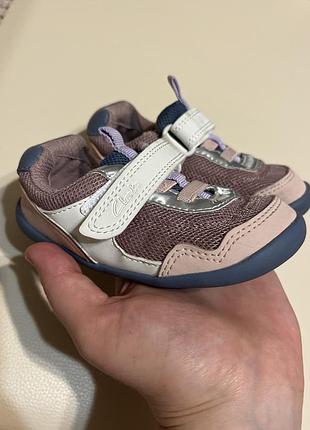 Кросівки для дівчаток clarks фіолетові, рожеві, сріблясті, розмір 21, довжина устілки 13,5 см