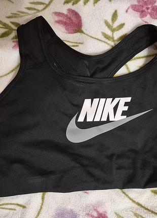 Топ жіночий nike для тренувань чорний розмір 50