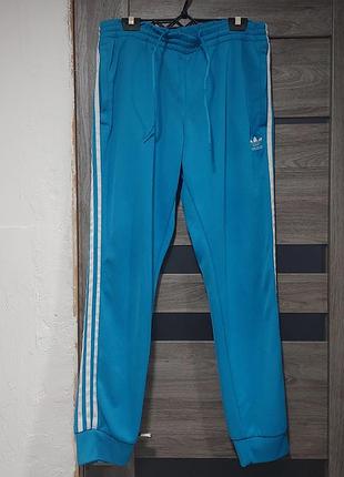 Джоггеры, портящие брюки adidas