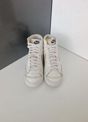 Кожаные кроссовки nike 4