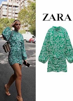 Коротка сукня жіноча zara зелена з квітковим принтом, розмір s