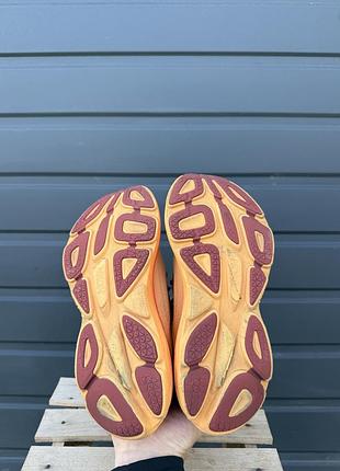 Кросівки hoka bondi 8 6
