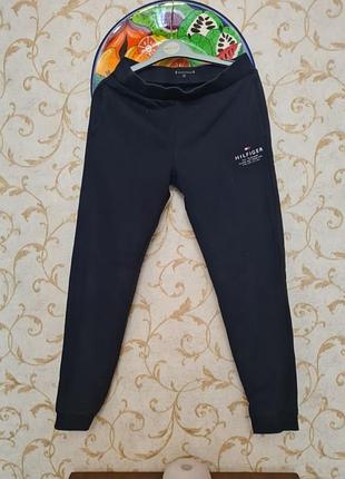Спортивні штани  tommy hilfiger чорні