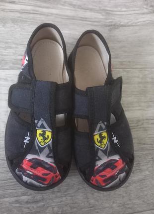 Капці для хлопчиків ferrari чорні, розмір 29