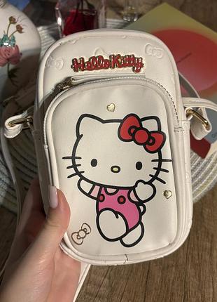 Сумочка hello kitty, влазить телефон