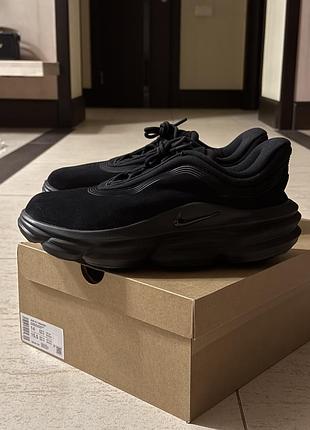 Кросівки чоловічі nike 24.7