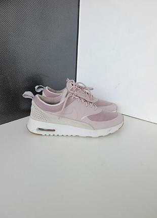 Женские кроссовки nike