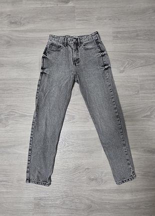 Жіночі джинси mom fit сірого кольору