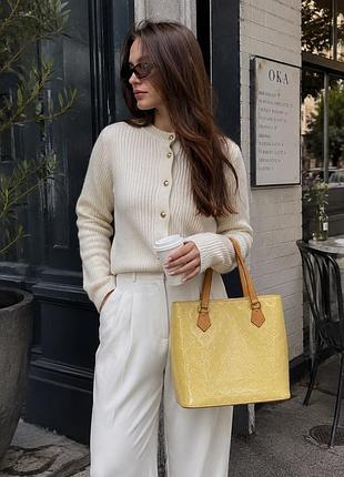 Сумка louis vuitton жовта лакова оригінал