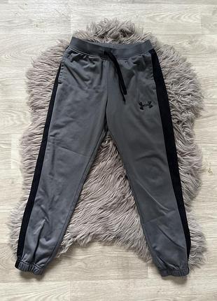 Класні штани under armour оригінал десь на 9-10 років