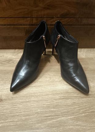 Туфлі жіночі ted baker чорні шкіряні 8